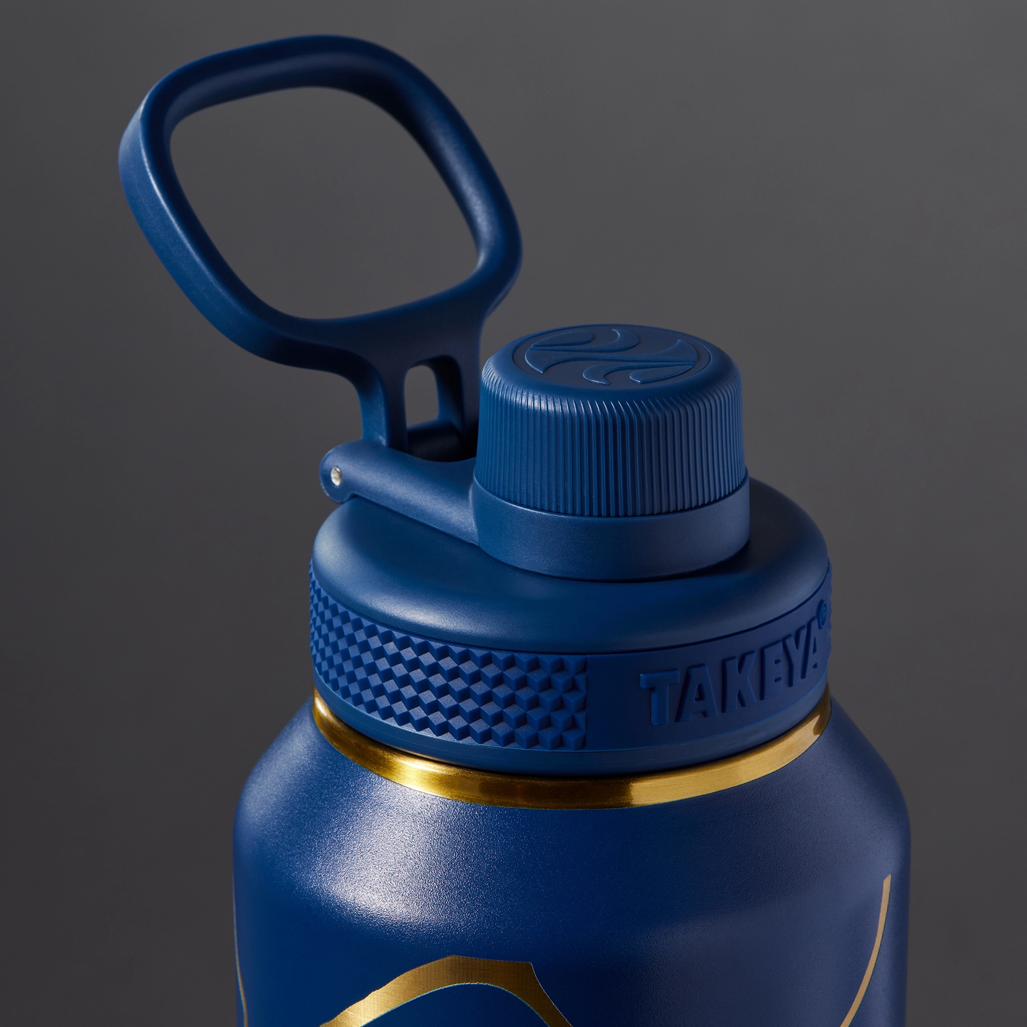 kintsugi-water-bottle-with-spout-lid-e3 51390-TK_HO25_Kintsugi_Takeya9266.png