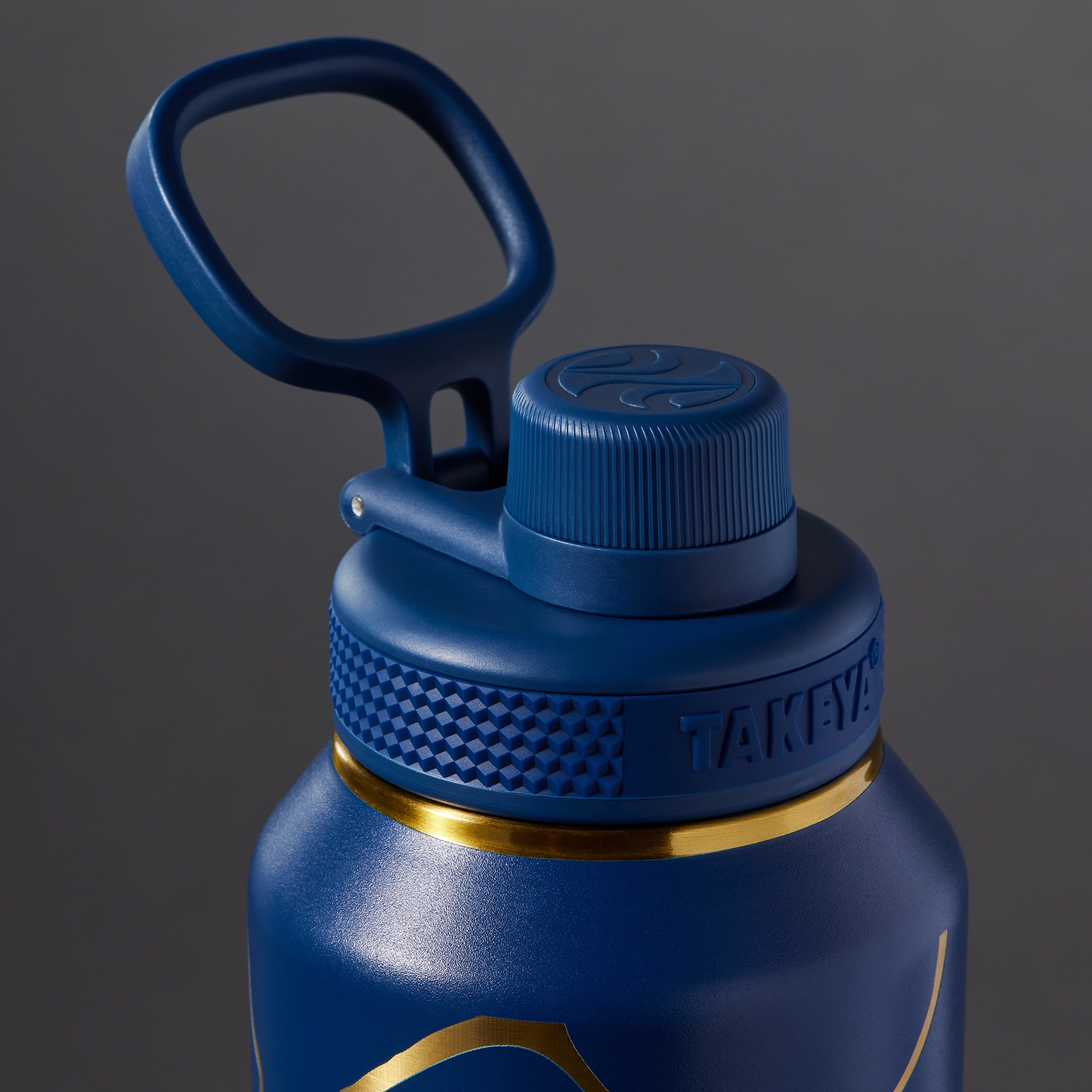 kintsugi-water-bottle-with-spout-lid-e3 51390-TK_HO25_Kintsugi_Takeya9266.png